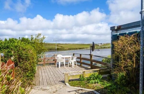 Belmullet Cottage | HIGH TIDE, family friendly, with a garden in Belmullet, County Mayo