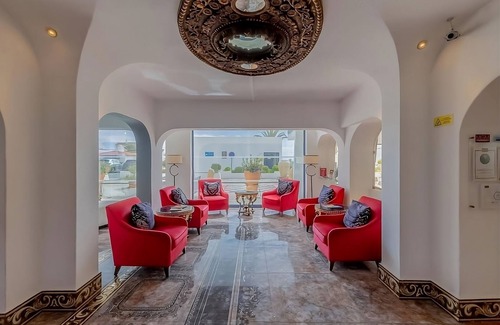 Oura Hotel | High Tides and Good Vibes! 3 Modern Units, Indoor and Outdoor Pool, Beachfront!