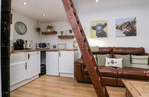 Whitehaven Cottage | HIGH WREAH BOLT HOLE, pet friendly, with a garden in Cleator Moor