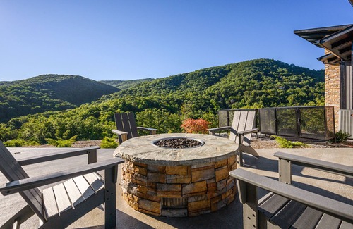 Gatlinburg - Pigeon Forge Cabin | Higher Power:2025 Specials! Indoor Pool, Views