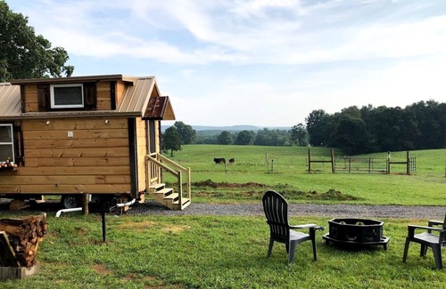 Dunlap Cottage | Highland Cottage at Little Tail Farms