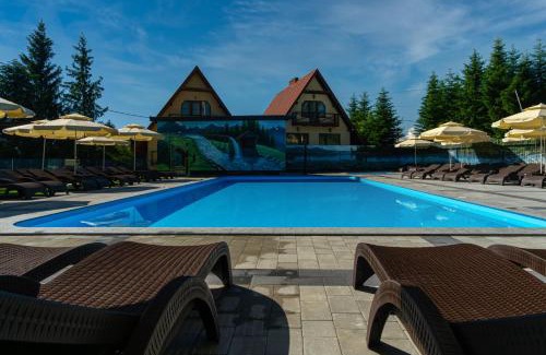 Yablunytsya Hotel | Highland
