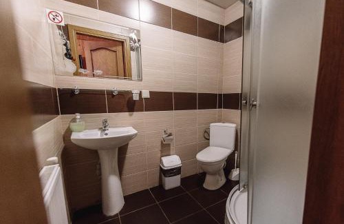 Yablunytsya Hotel | Highland