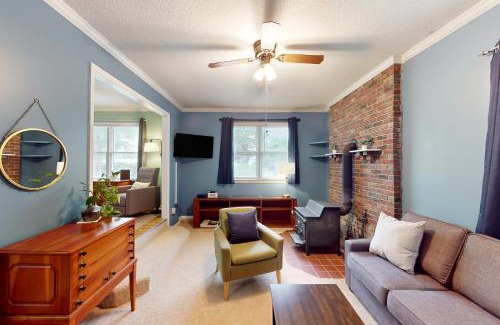 Mills River House | Highlander's Retreat
