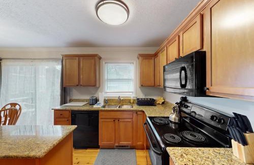 Mills River House | Highlander's Retreat