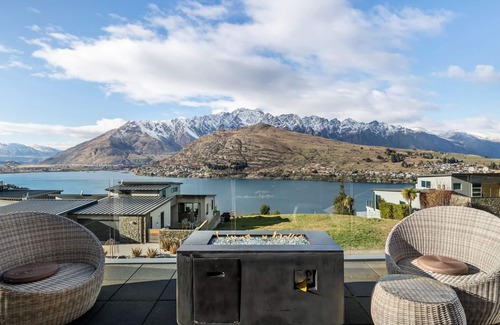 Queenstown House | Highview Haven | Lake View | Spa Pool | Garden