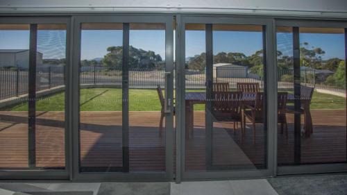 Lake Wangary House | Highview on Victoria Coffin Bay