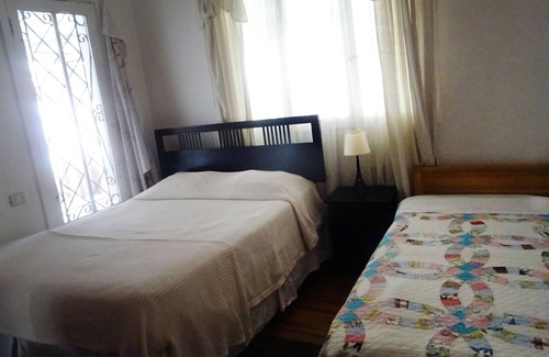 Barrio Italia Bed & Breakfast | Highway Chile - 3 PEOPLE
