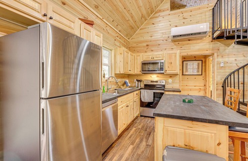 Marlinton Cabin | Hike & Fish: Marlinton Cabin w/Fire Pit & Views!