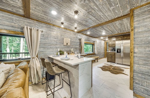 Broken Bow Cabin | Hike, Fish & Unwind: Cabin w/Yard in Broken Bow!