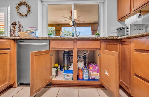 Paradise Valley Village Villa | Hiker's Dream: 4-Bed House with Pool near Mountain