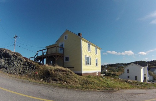 Twillingate House | Hikers paradise, main trails 5 min. walk.