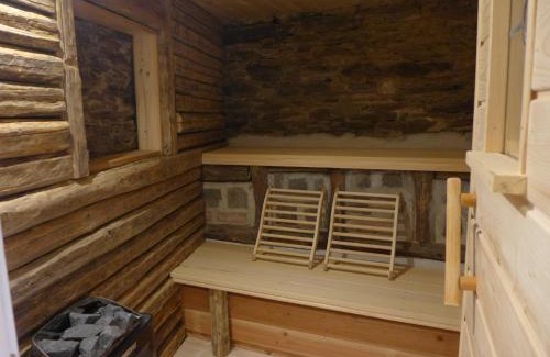 Roes House | Hiking Roes Nature & Charm