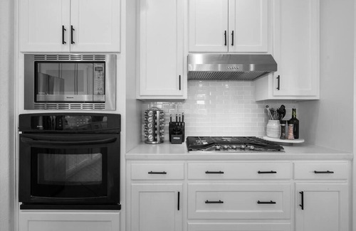 Austin House | *Hill Country Hideaway/Pool/Spa/Firepit/Sleeps20*