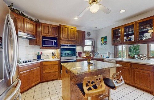 Horseshoe Bay House | Hill Country home with pool table & two terraces - dog-friendly