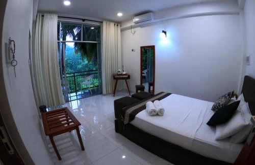 Harispattuwa Hotel | Hill Country Villa