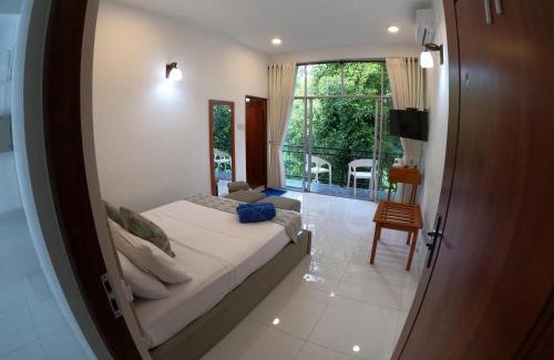 Harispattuwa Hotel | Hill Country Villa