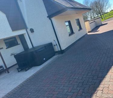 Larne House | Hill Top House