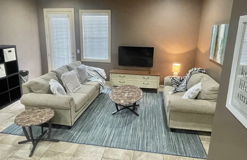 Elizabethtown Apartment | Hill Valley Hideaway 2bdr