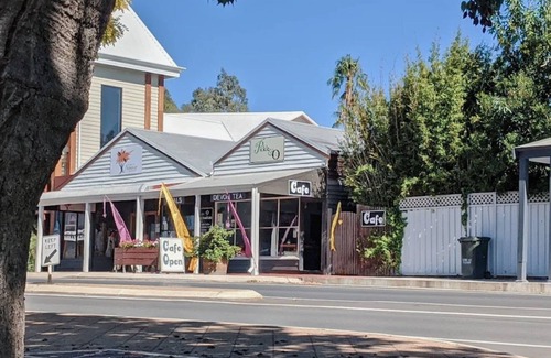 Nannup House | Hill View Cottages - Sail A
