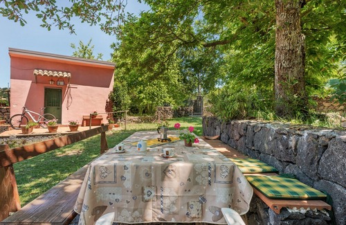 Maletto Villa | Hill-View Villa in Maletto with Garden