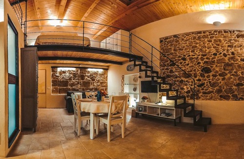 Alghero City Centre House | Hillary s Loft in the heart of the historic center of Alghero