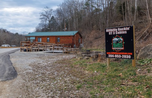 Sod Cabin | Hillbilly Rockin' Rt 3 Cabins - Ivy Branch Trailhead