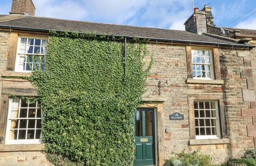 Longnor Cottage | HILLCREST, family friendly, character holiday cottage in Longnor