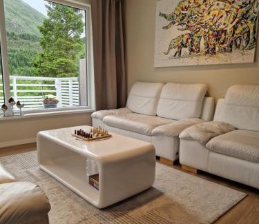 Arna Apartment | HillFront 60