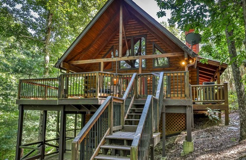 Tate Cabin | Hillin` n Chillin` - 2.4 Miles to Carters Lake, Hot Tub, Game Room/Video Arcade
