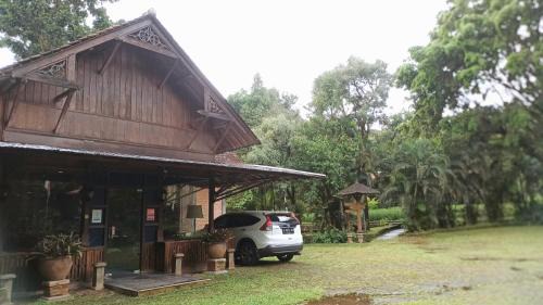 Ungaran Barat Resort | Hills Joglo Villa