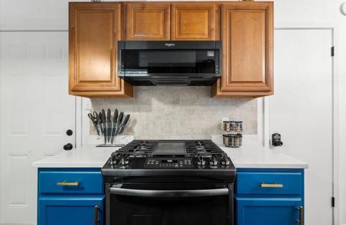 Austin Apartment | Hillside 3BR King-Close to DT Domain and Q2