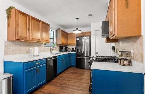 Austin Apartment | Hillside 3BR King-Close to DT Domain and Q2