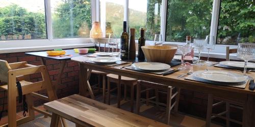 Glyndyfrdwy House | Hillside Cottage, countryside views near Llangollen