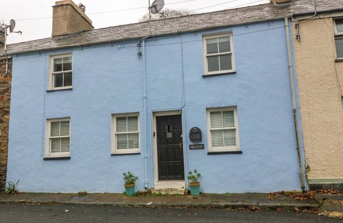 Talsarnau Cottage | HILLSIDE, family friendly, with open fire in Penrhyndeudraeth