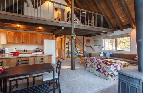 Serene Lakes House | Hillside Haven