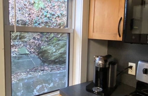 Harpers Ferry Cabin | Hillside Hideaway in Lowertown Harpers Ferry