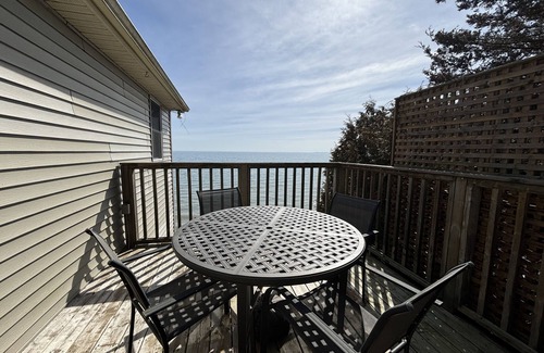 Normandale Cottage | - Hillside Shores Cottage – Scenic Decks, Cozy Vibes & Private Owned Beach