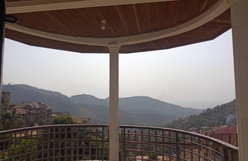 Freetown House | Hillside Terraces