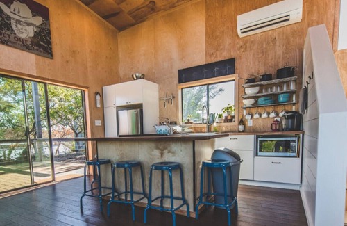 Dripping Springs House | Hilltop Hideaway, Cabin w/view, loft & Light