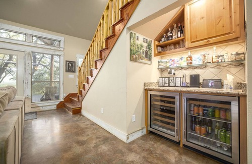 Wimberley House | Hilltop Hideaway - 14 Scenic Acres! Brand new pool with 2 hot tubs; pickleball court, sleeps 12.