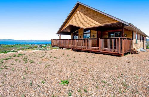 Sweetwater House | Hilltop Hideaway