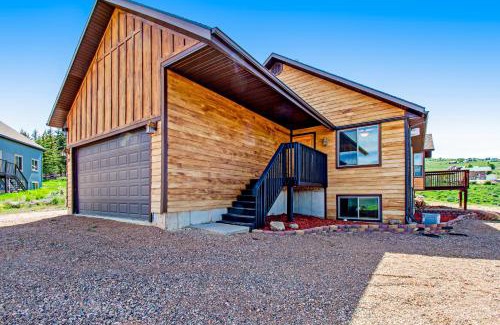 Sweetwater House | Hilltop Hideaway