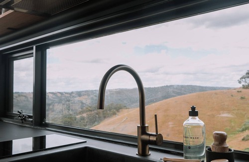 Clonbinane Cabin | Hilltop Off Grid Tiny House with Outdoor Bath