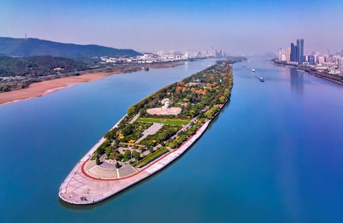 Yue Lu Hotel | Hilton Changsha Riverside