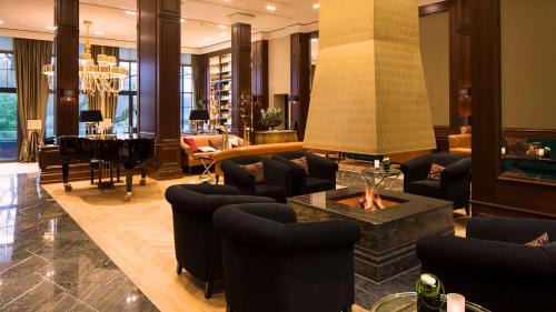 Neu-Isenburg Hotel | Hilton Frankfurt Gravenbruch