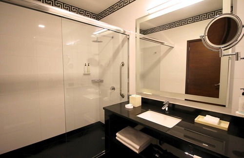 Chacarilla del Estanque Hotel | Hilton Garden Inn Lima Surco, Peru