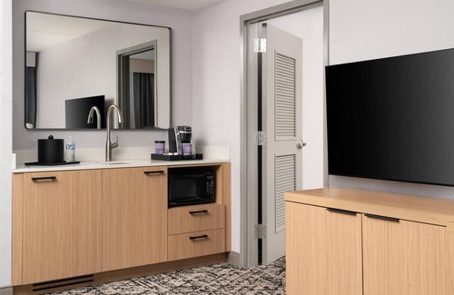 Colonial Heights Hotel | Hilton Garden Inn Richmond South/Southpark