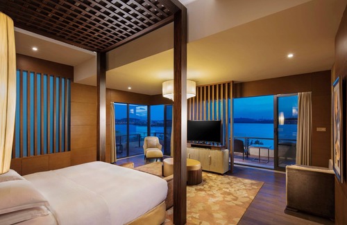 Hongshan Hotel | Hilton Wuhan Optics Valley