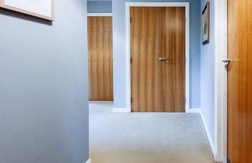 Rosyth Apartment | Hilton Wynd Apartment, Rosyth M90 near Edinburgh